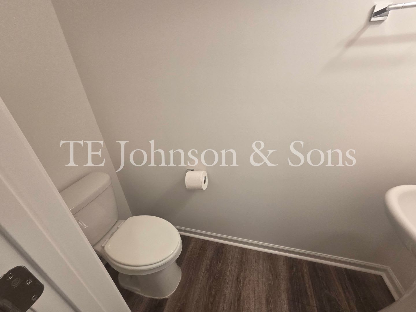 Beautiful 3 Bedroom Home with Quartz Countertops, Kitchen Island and One Car Garage in Greensboro – photo 3