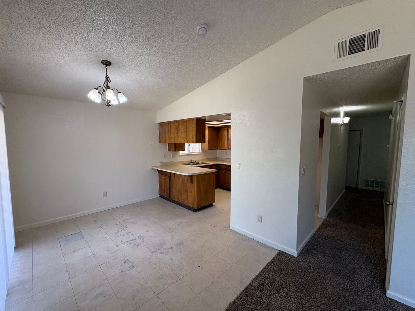 Nice Visalia cul-de-sac home Rent Ready! – photo 5