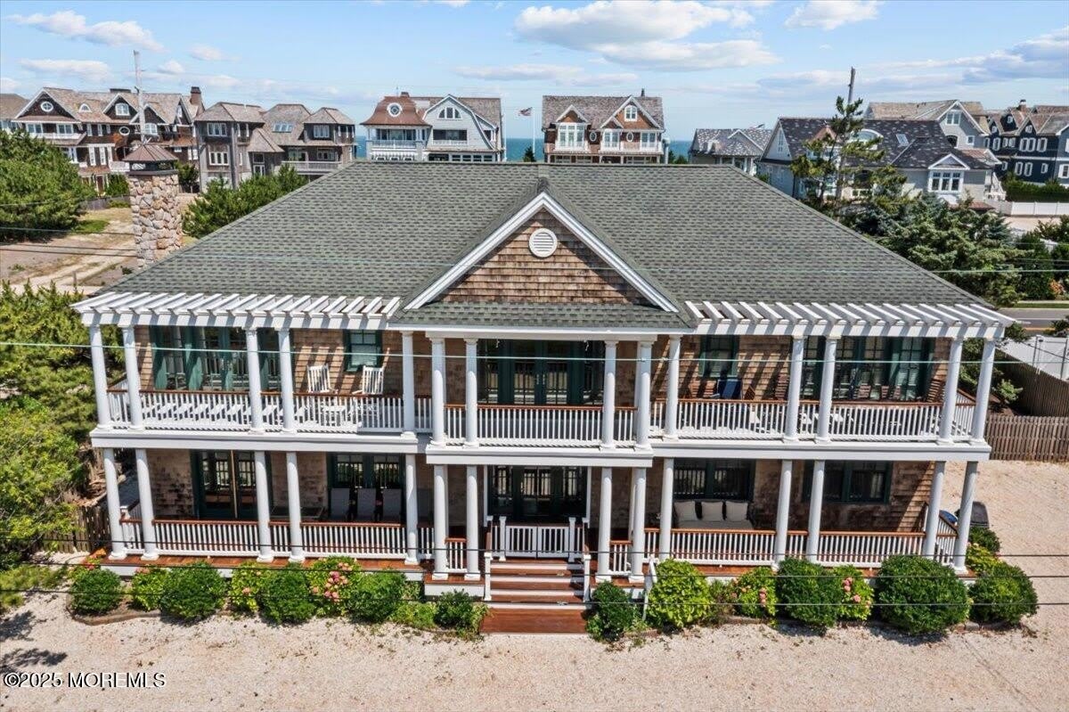 1043 Barnegat Lane – photo 1