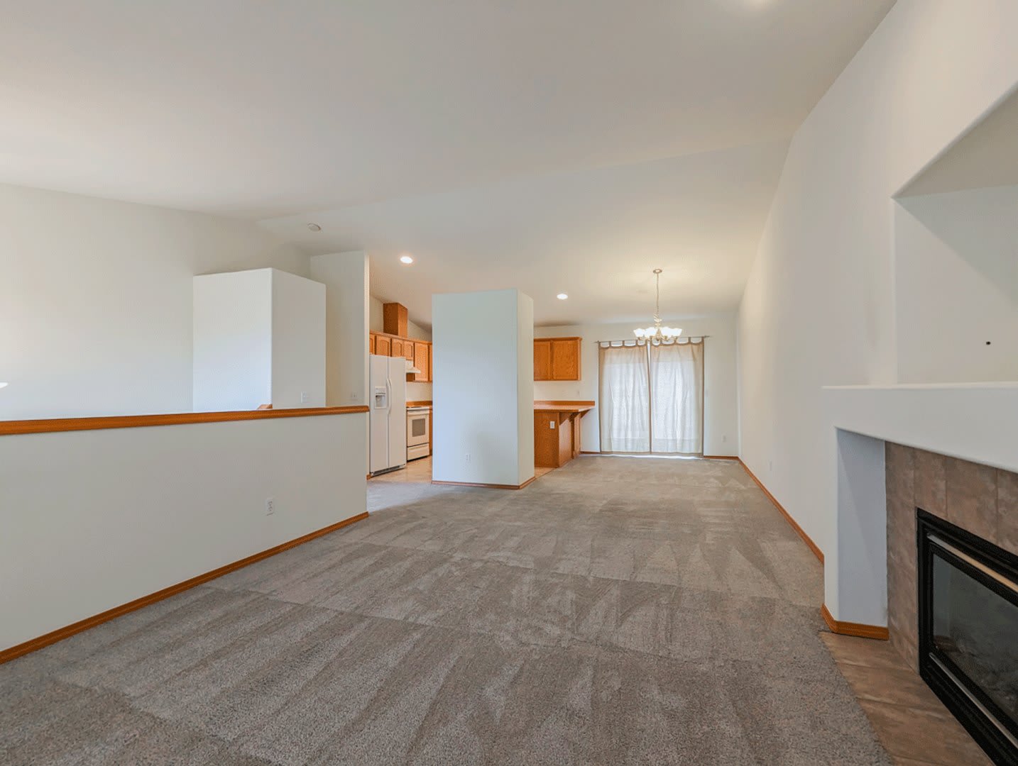 **Move-In Special** Move in ready 5 bed, 3 bath home w/ fenced backyard! – photo 4