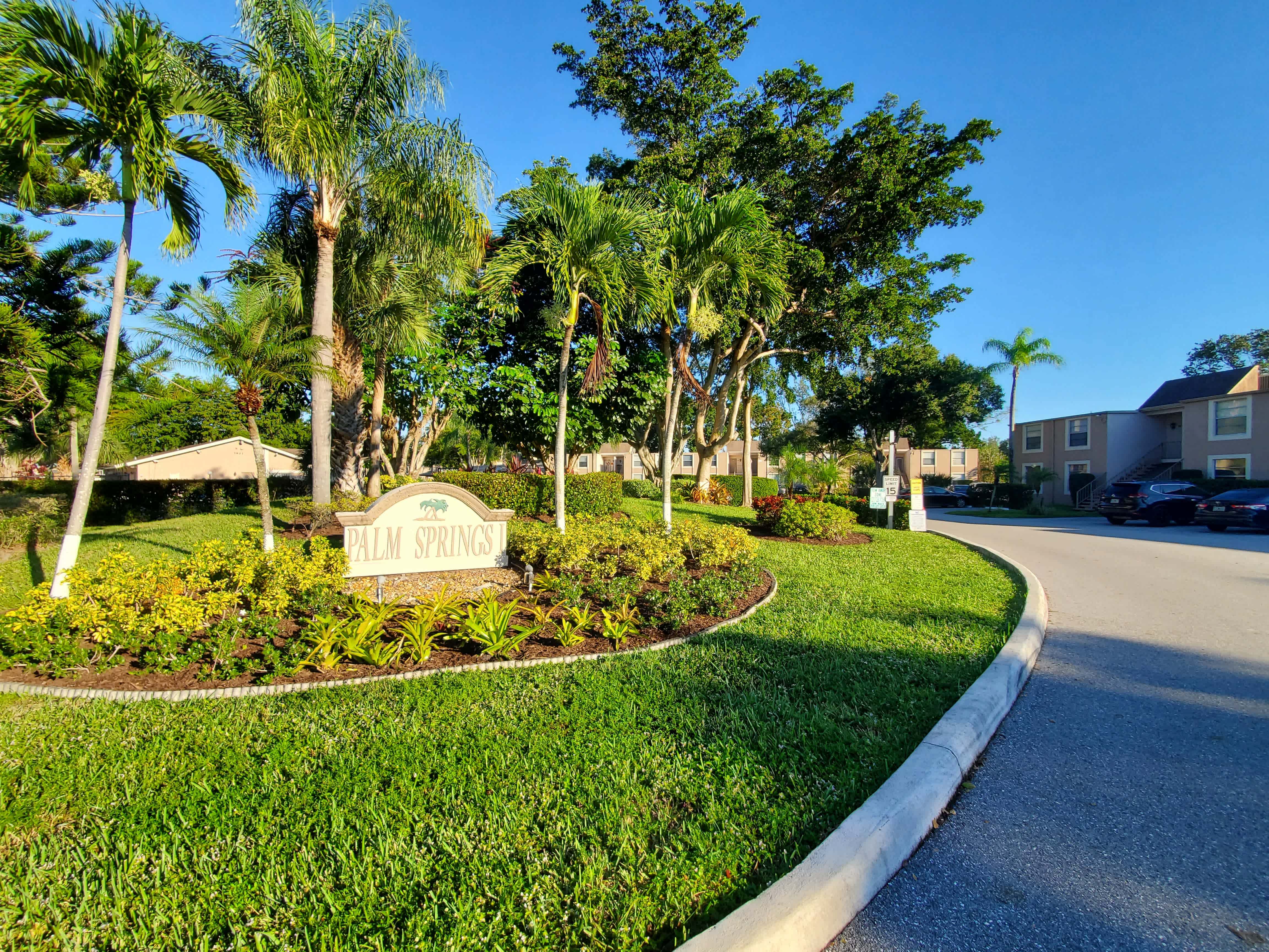 1060 Nw 80th Ave – photo 2
