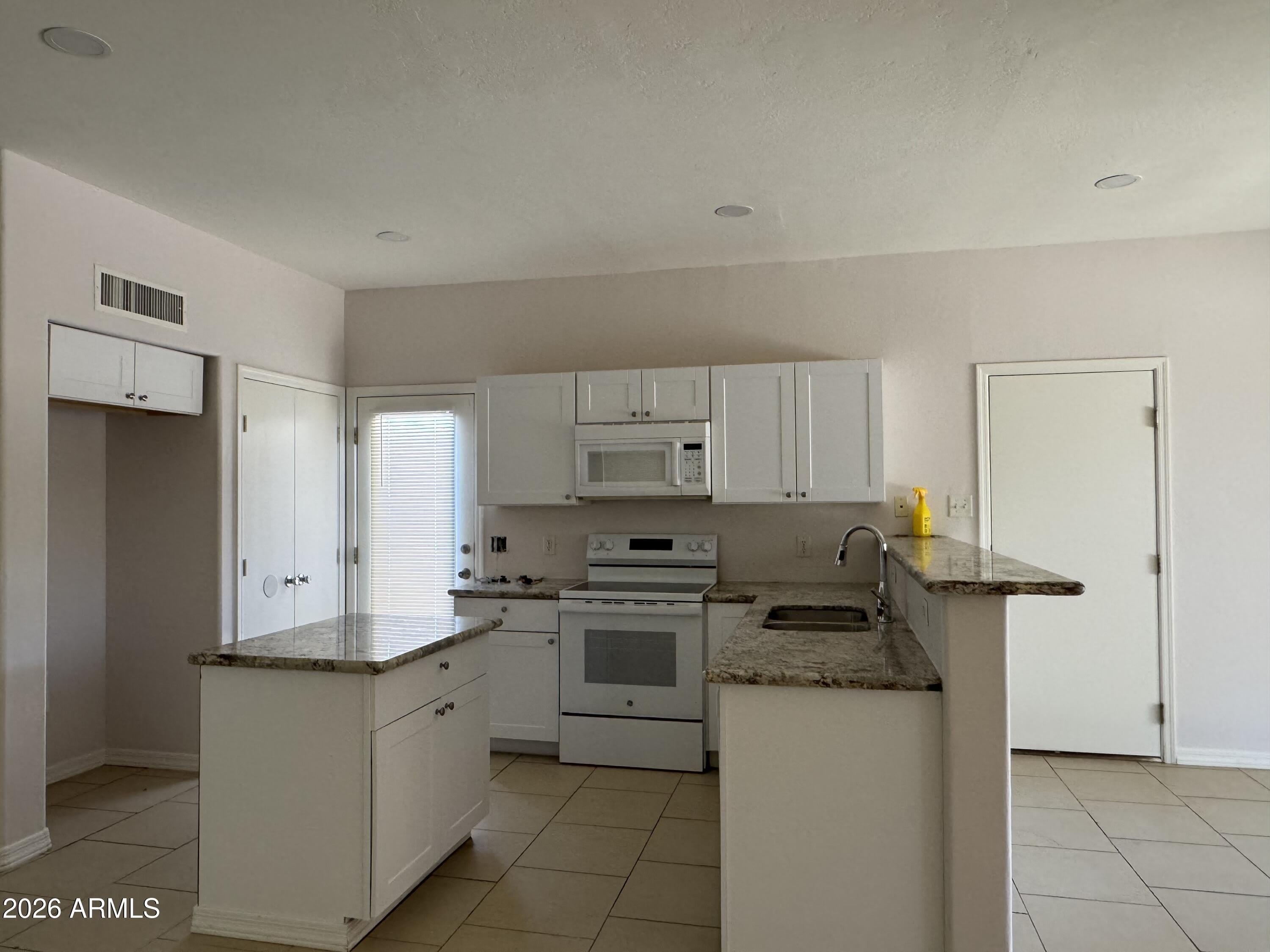 1309 S 121St Lane – photo 2