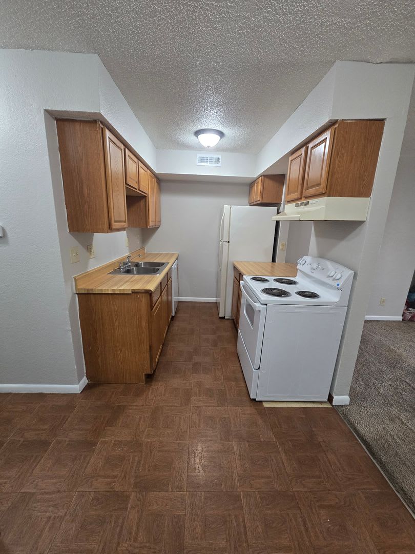 2 Bedroom 1 Bathroom Apartment in heart of Osage Beach! – photo 4