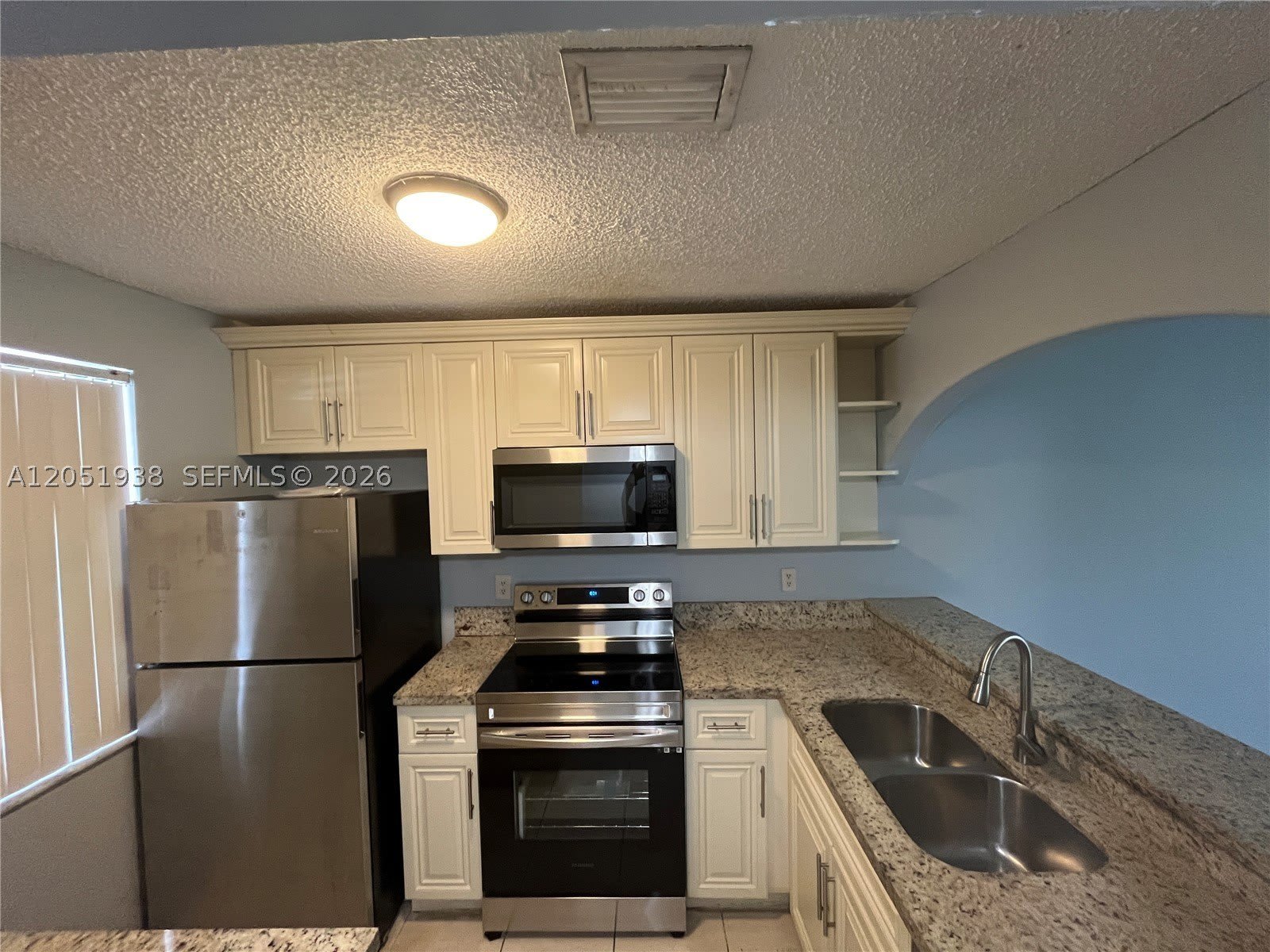 2740 FOREST HILLS BLVD – photo 5