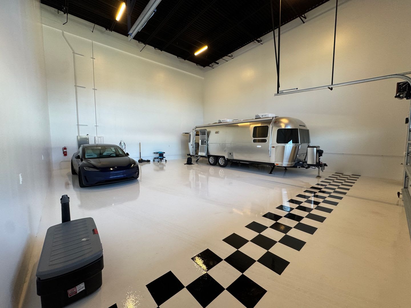 Motor Enclave Garage – photo 4