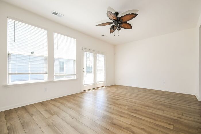 438 Trotters Lane – photo 4