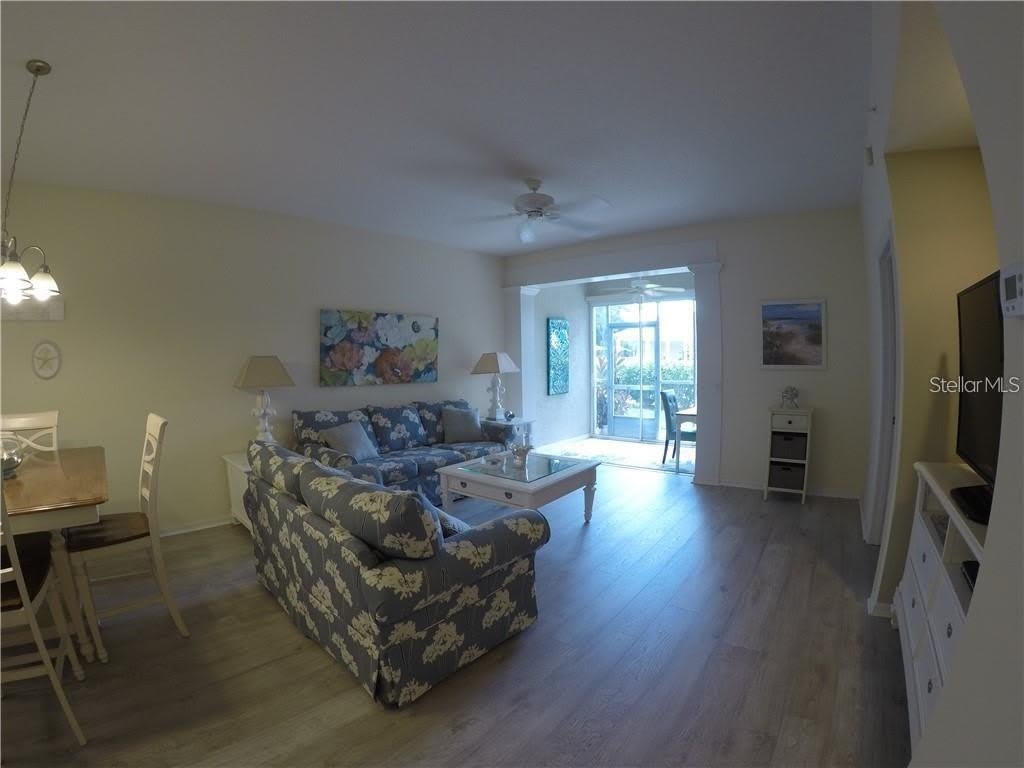 4270 CASTLEBRIDGE Lane – photo 4