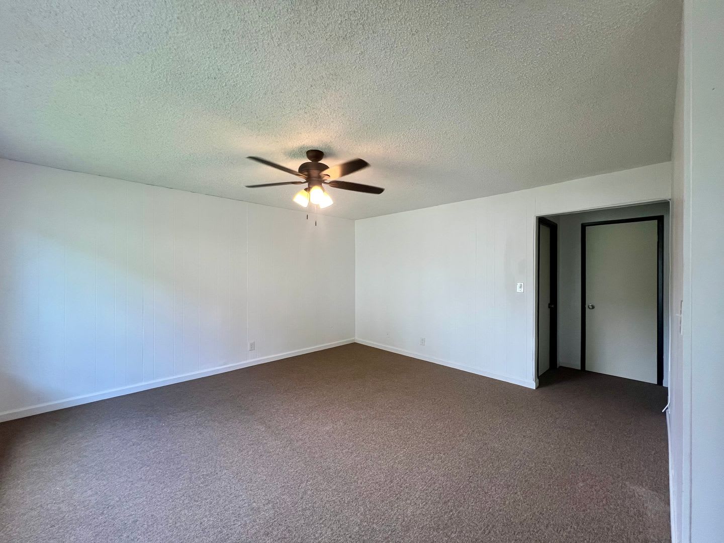 2 Bedroom, 1 Bath Condo- Hilo Terrace – photo 2
