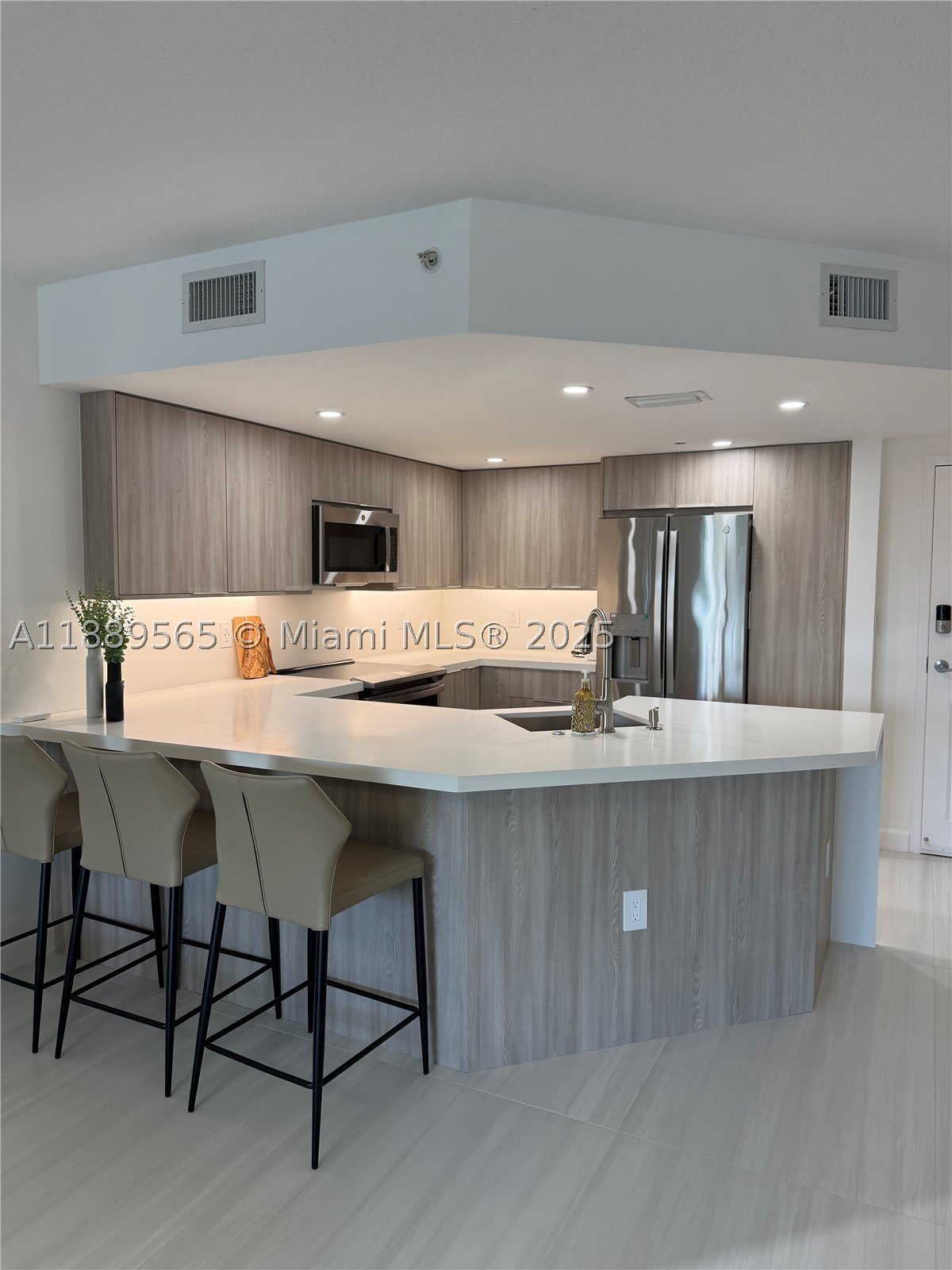 201 Golden Isles Dr – photo 4