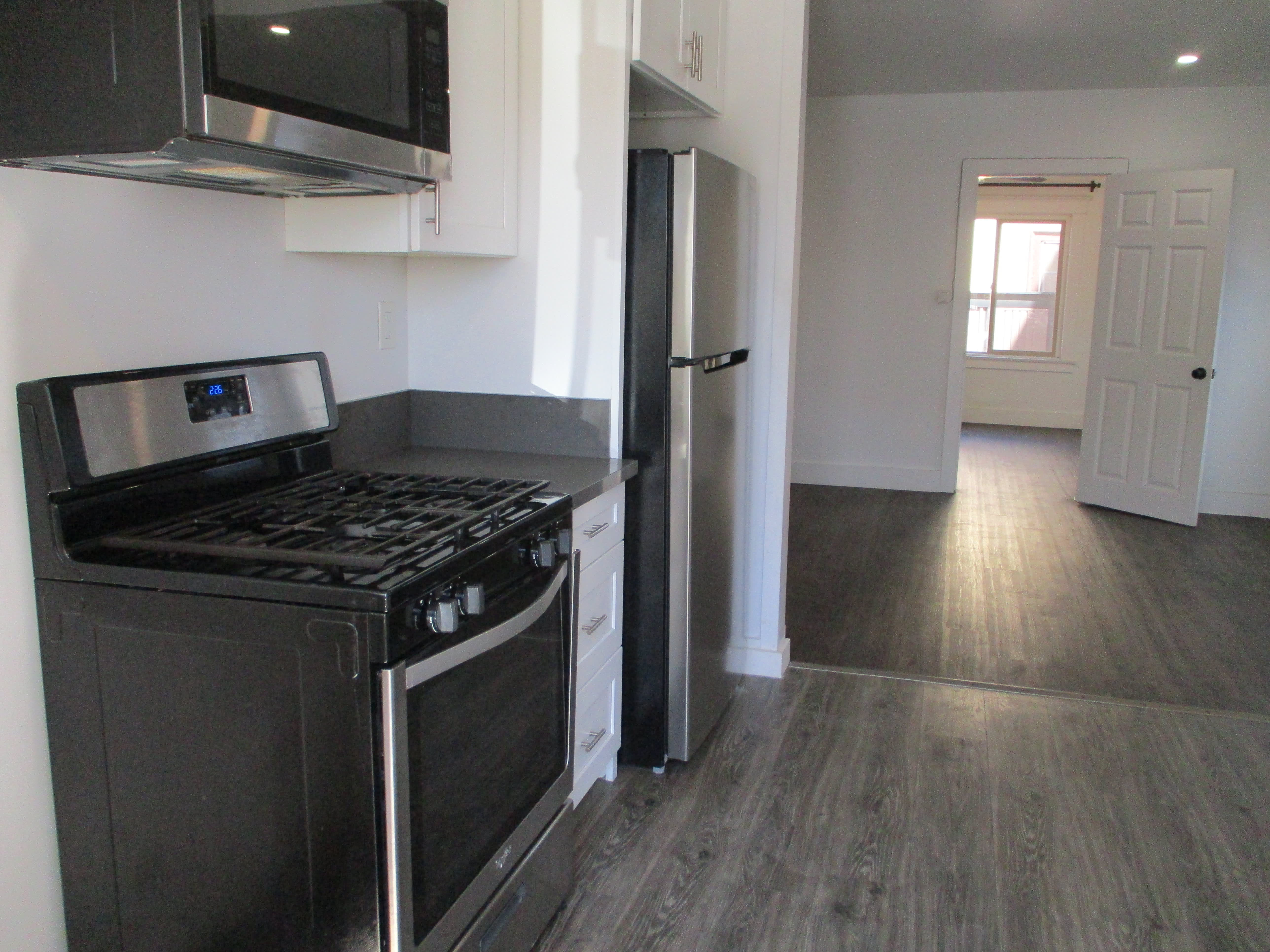 2013 E 2Nd St – photo 2