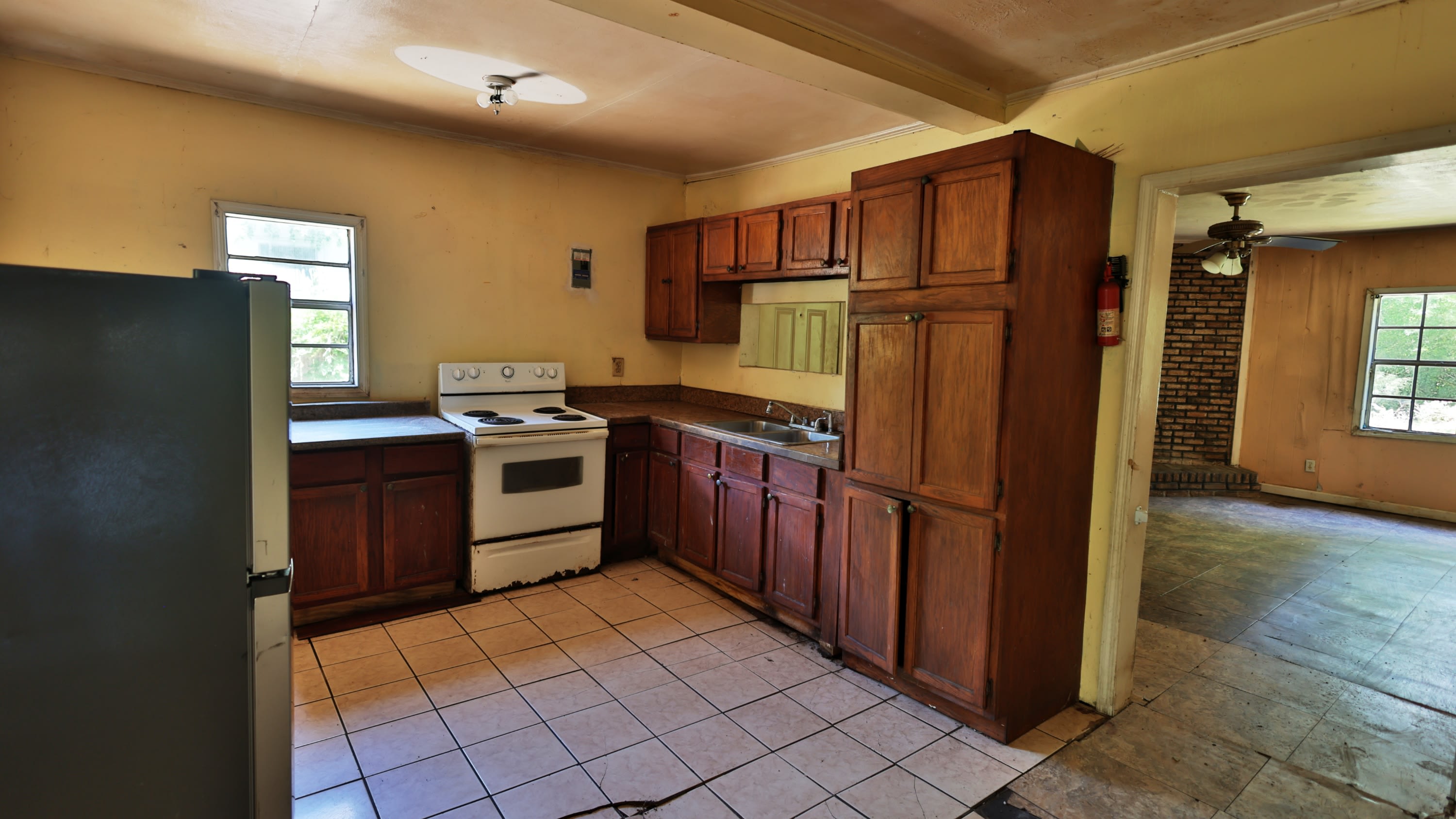 127 Barbara Ave – photo 4