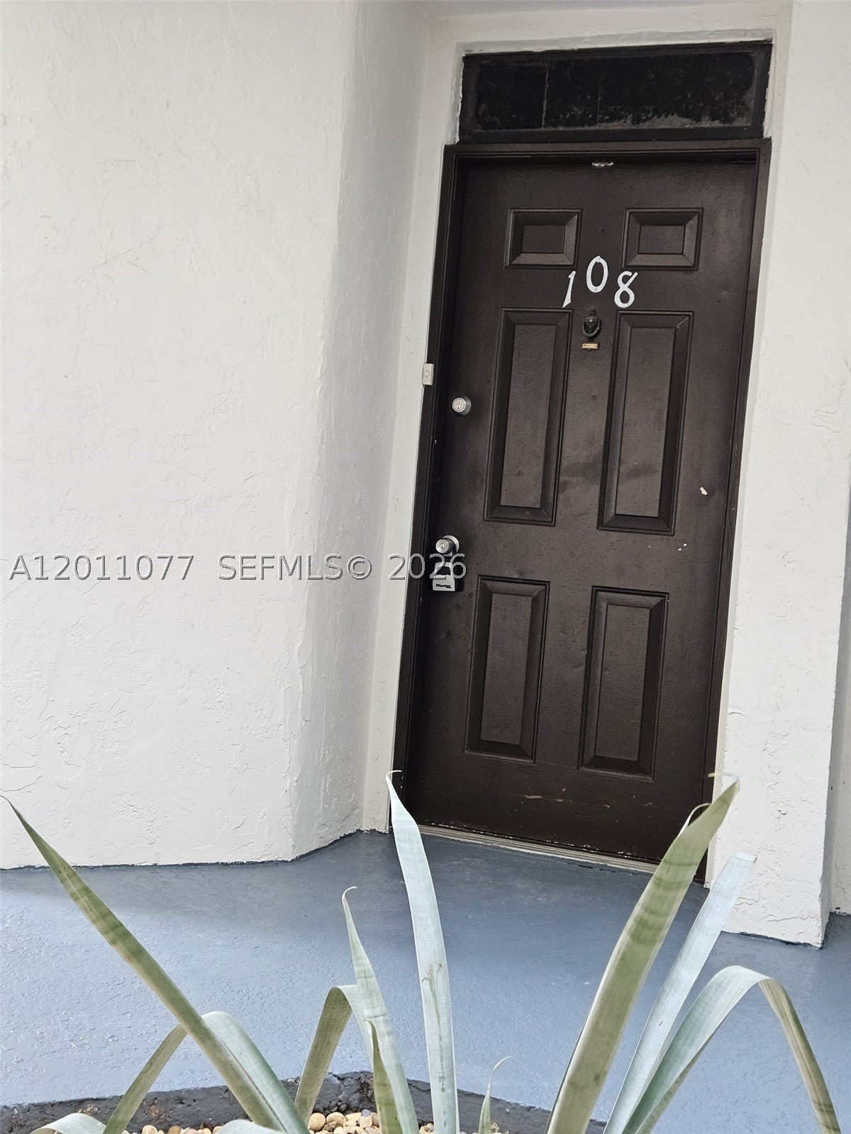 211 Lake Pointe Dr – photo 2