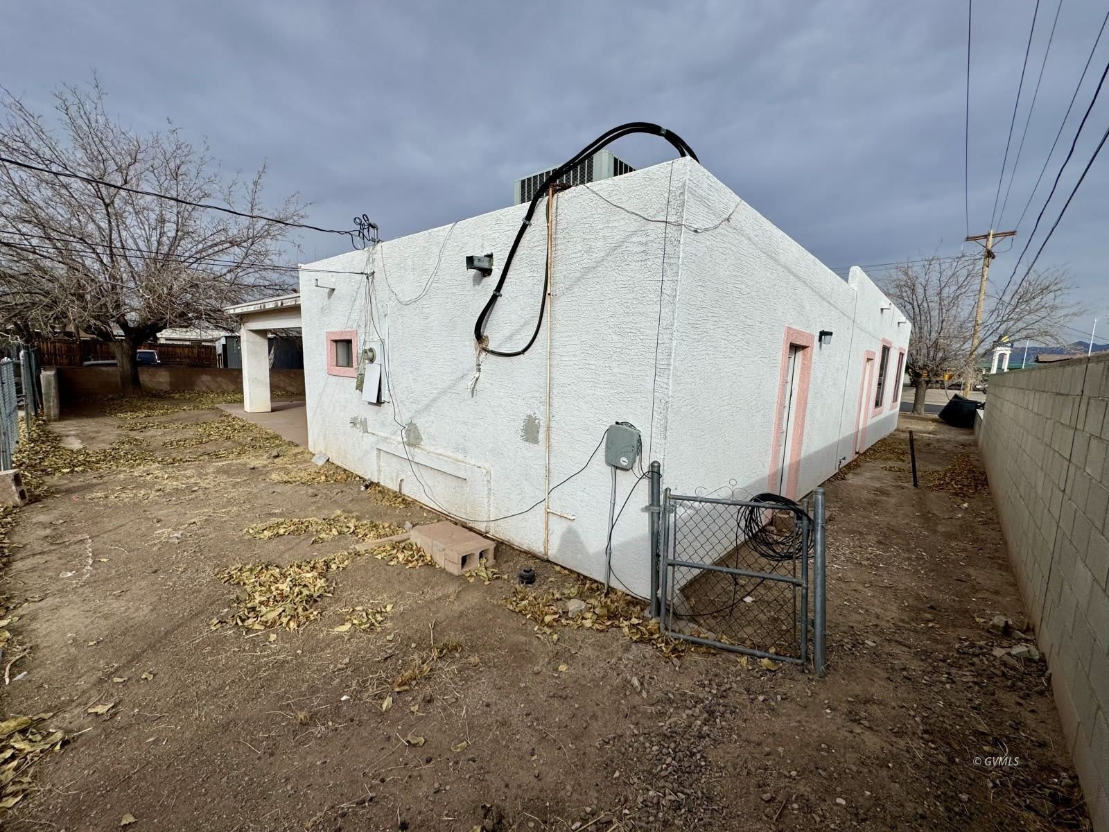 419 E 7Th St – photo 4
