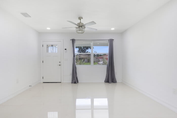 3725 31st Avenue North – photo 3