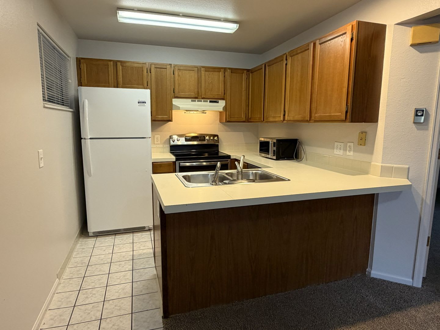 Comfortable 2-Bedroom, 1-Bath Home Available Now – photo 4