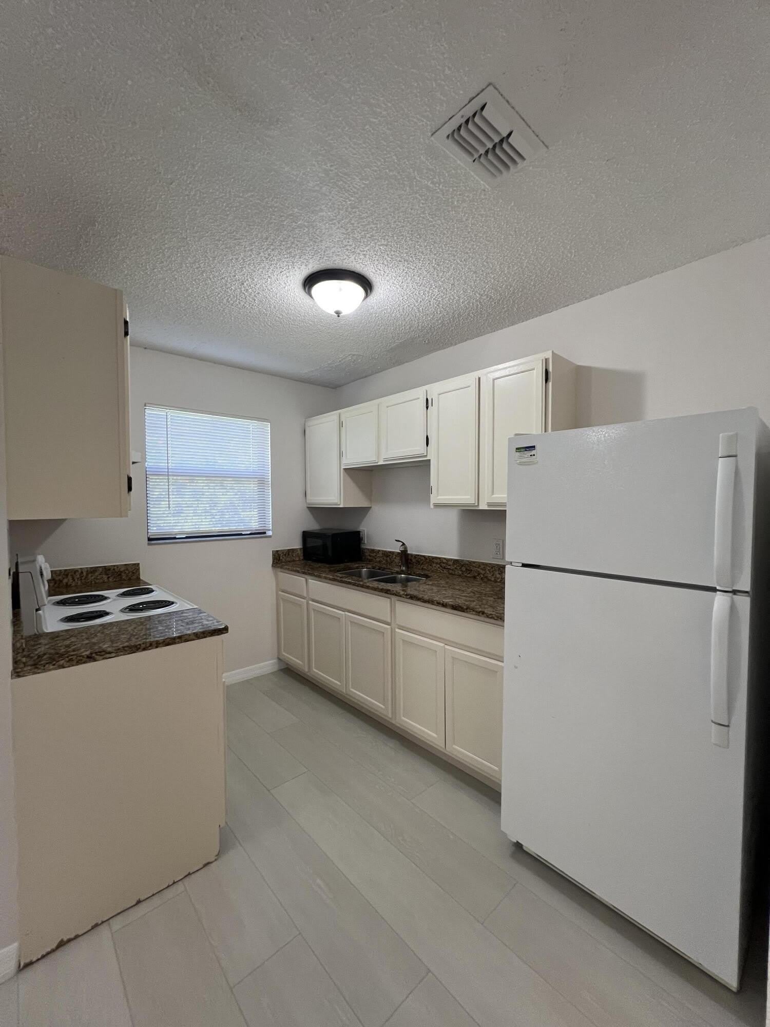 950 Louisiana Avenue – photo 3