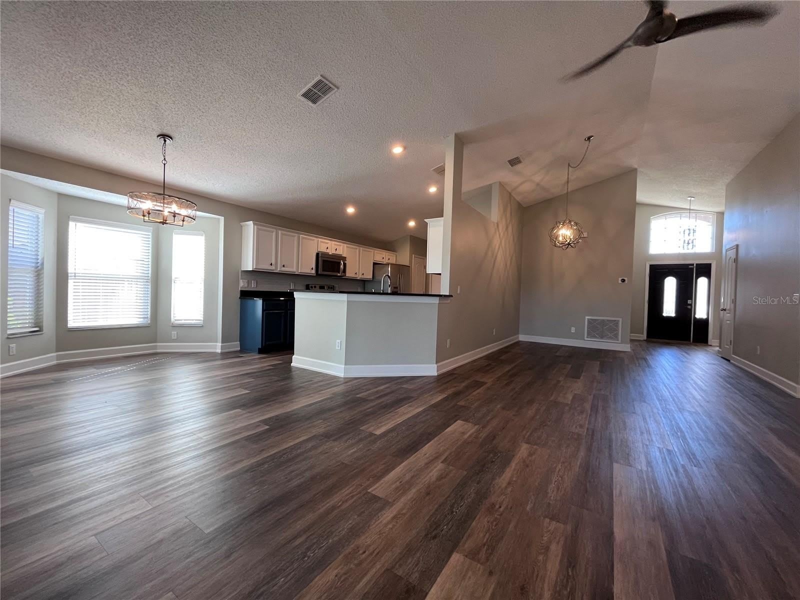 3705 SEMINOLE Drive – photo 2