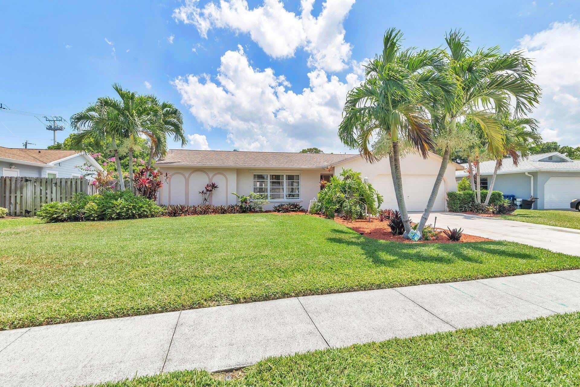 502 OAK Terrace – photo 2