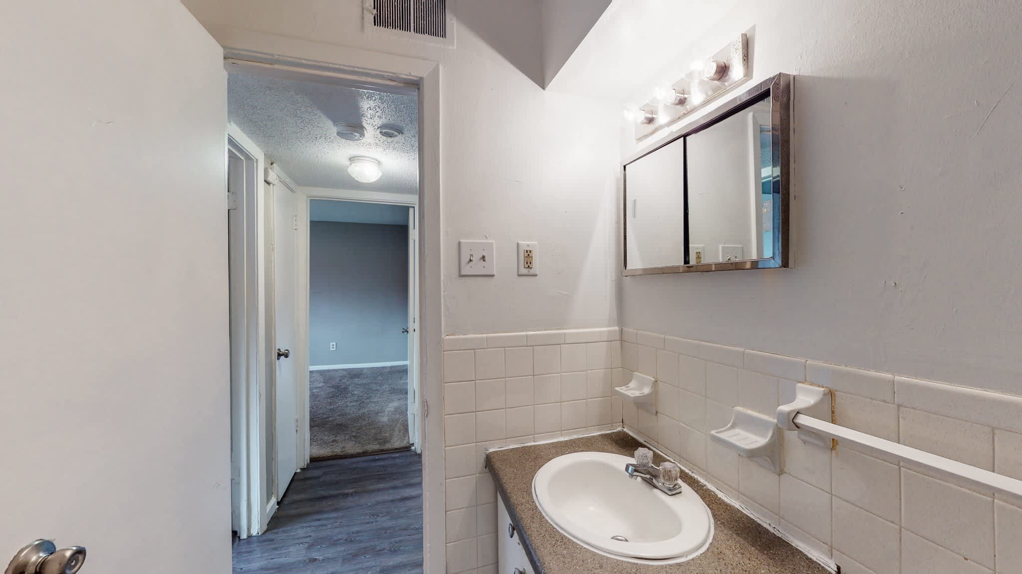 Barron Court – photo 2