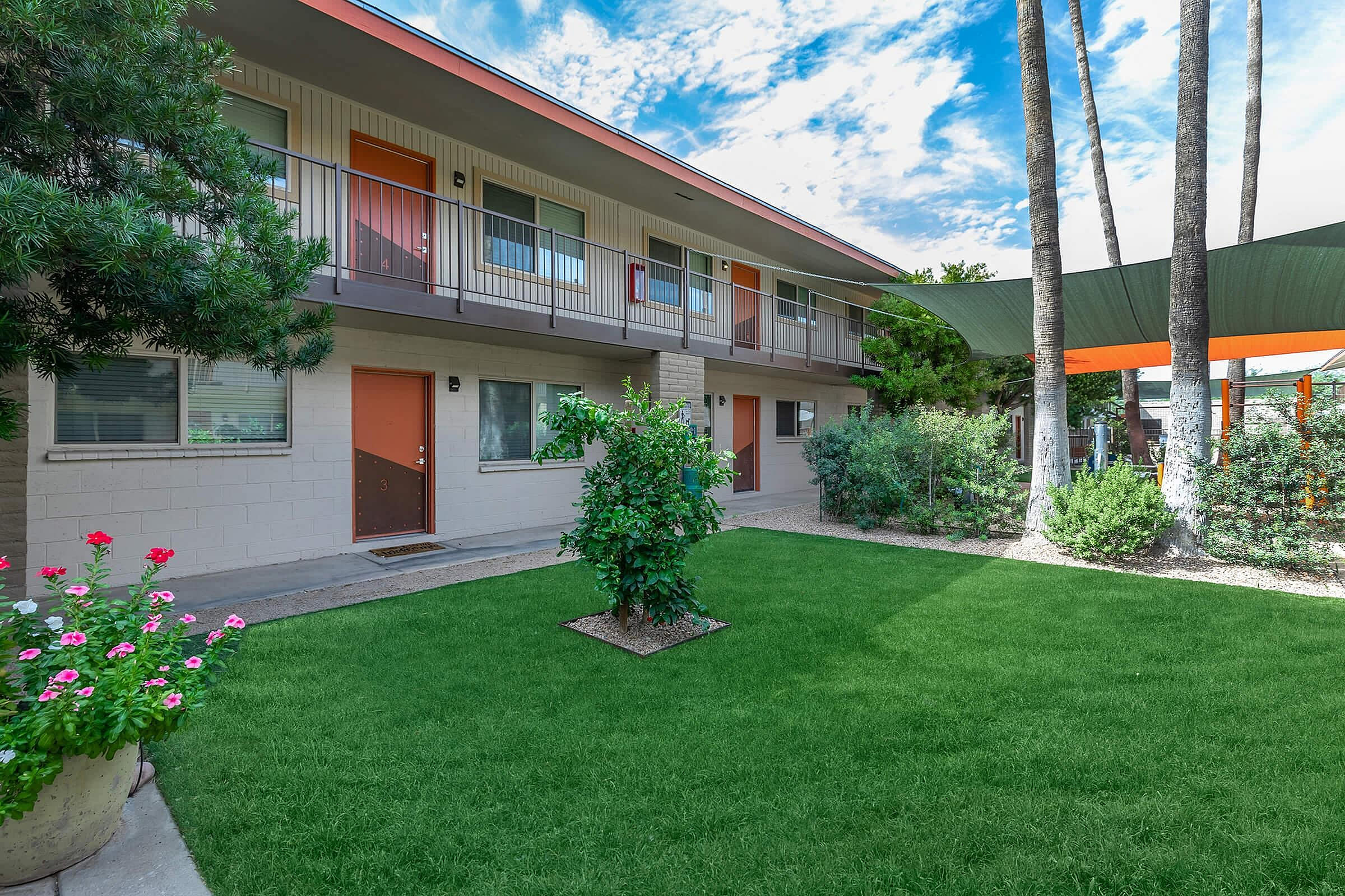 Tradewinds Apartments – photo 2