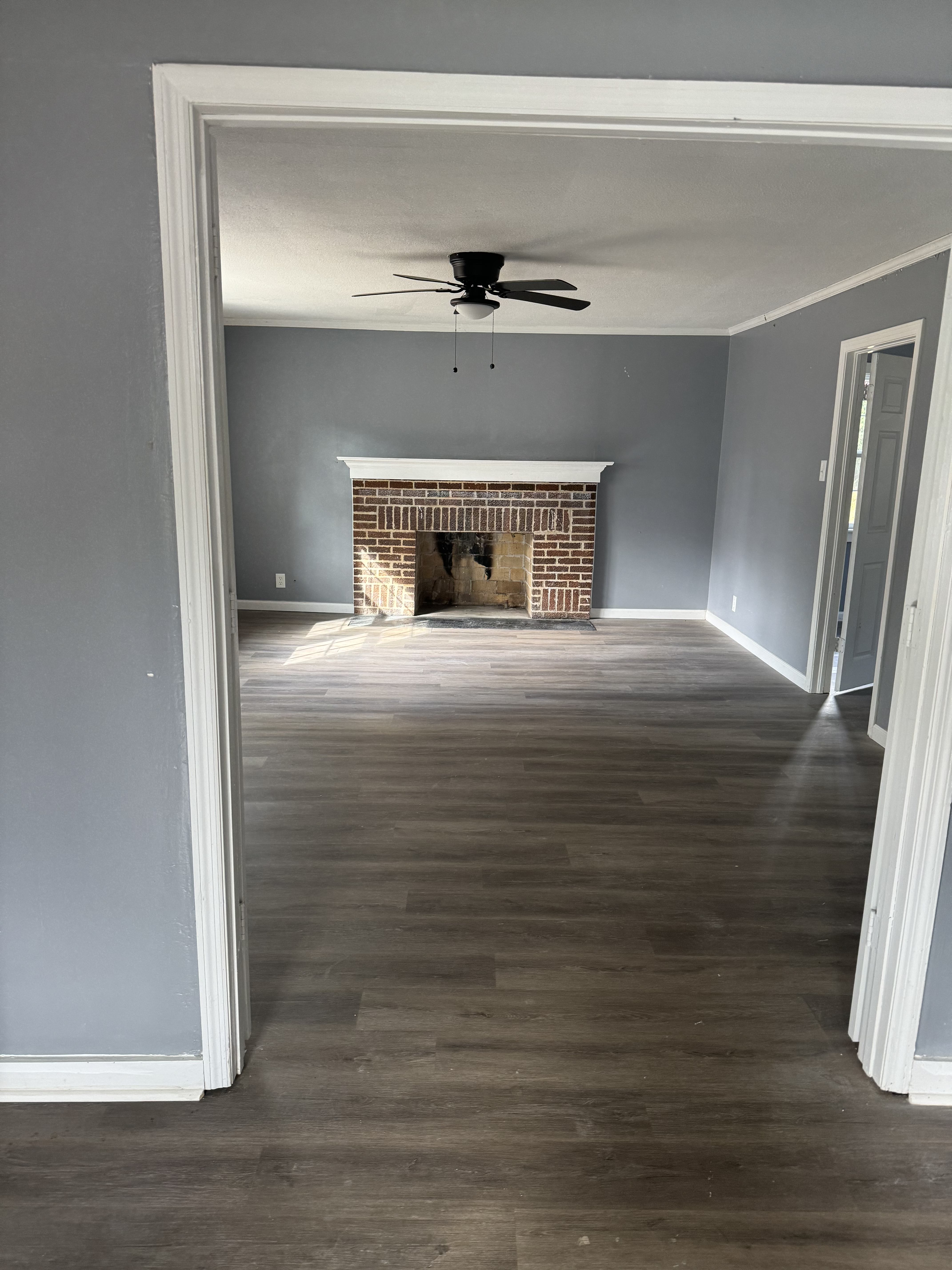 405 Washington St – photo 3