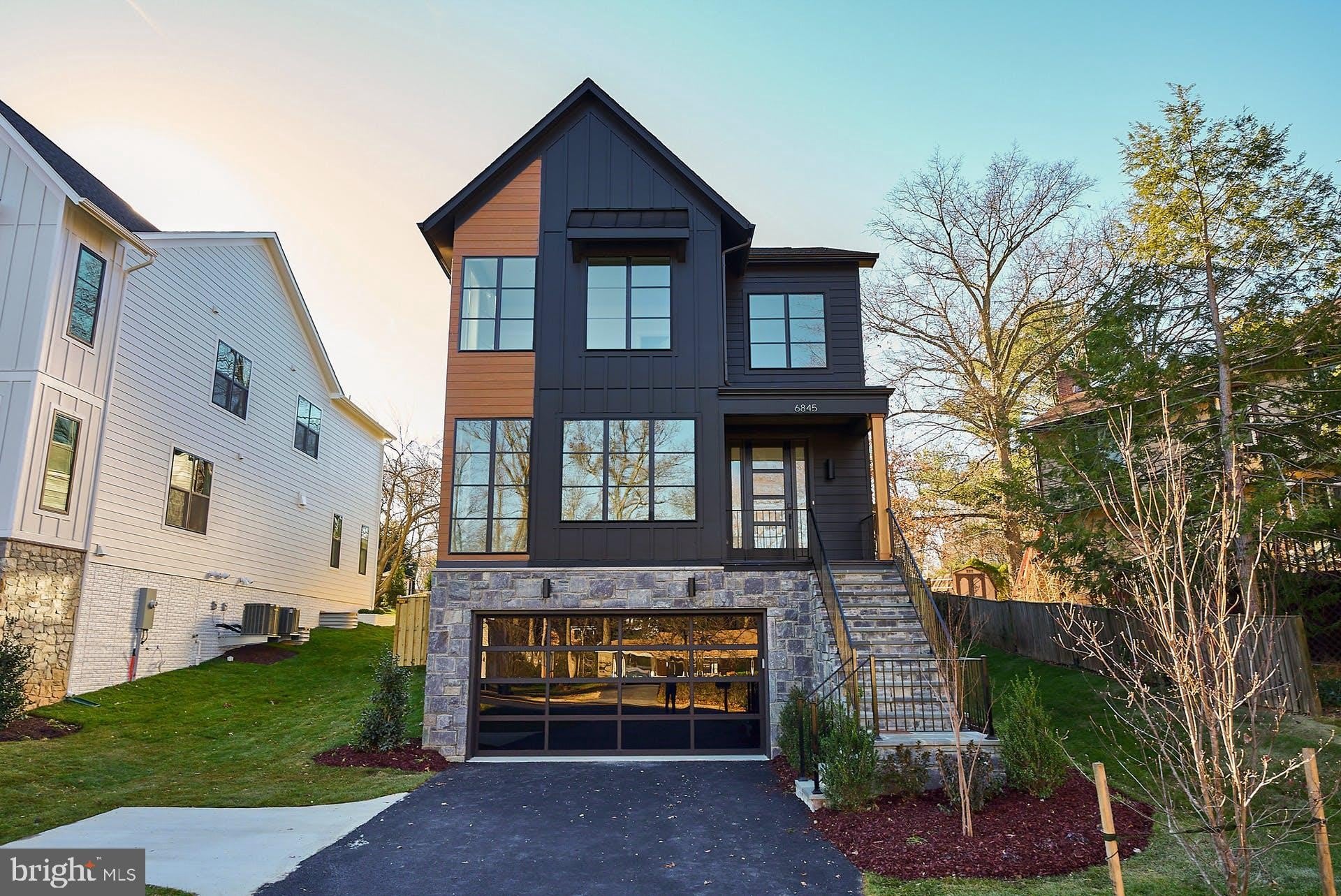 6845 CHURCHILL Road – photo 1