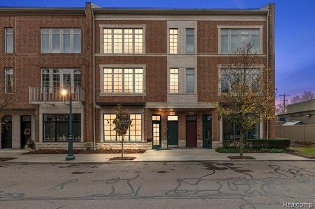 2004 Hazel Street – photo 1