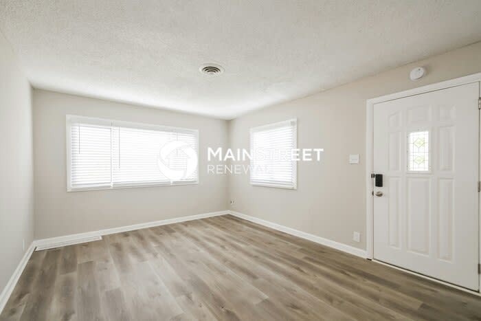 5919 East 16th Street – photo 3