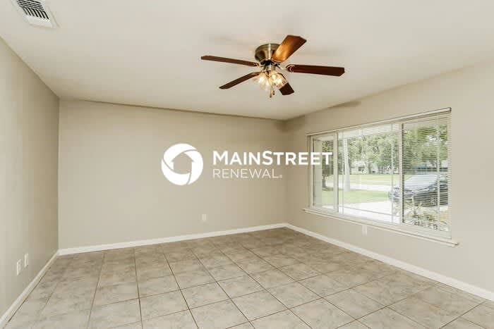 1206 Cricket Drive Northeast – photo 3