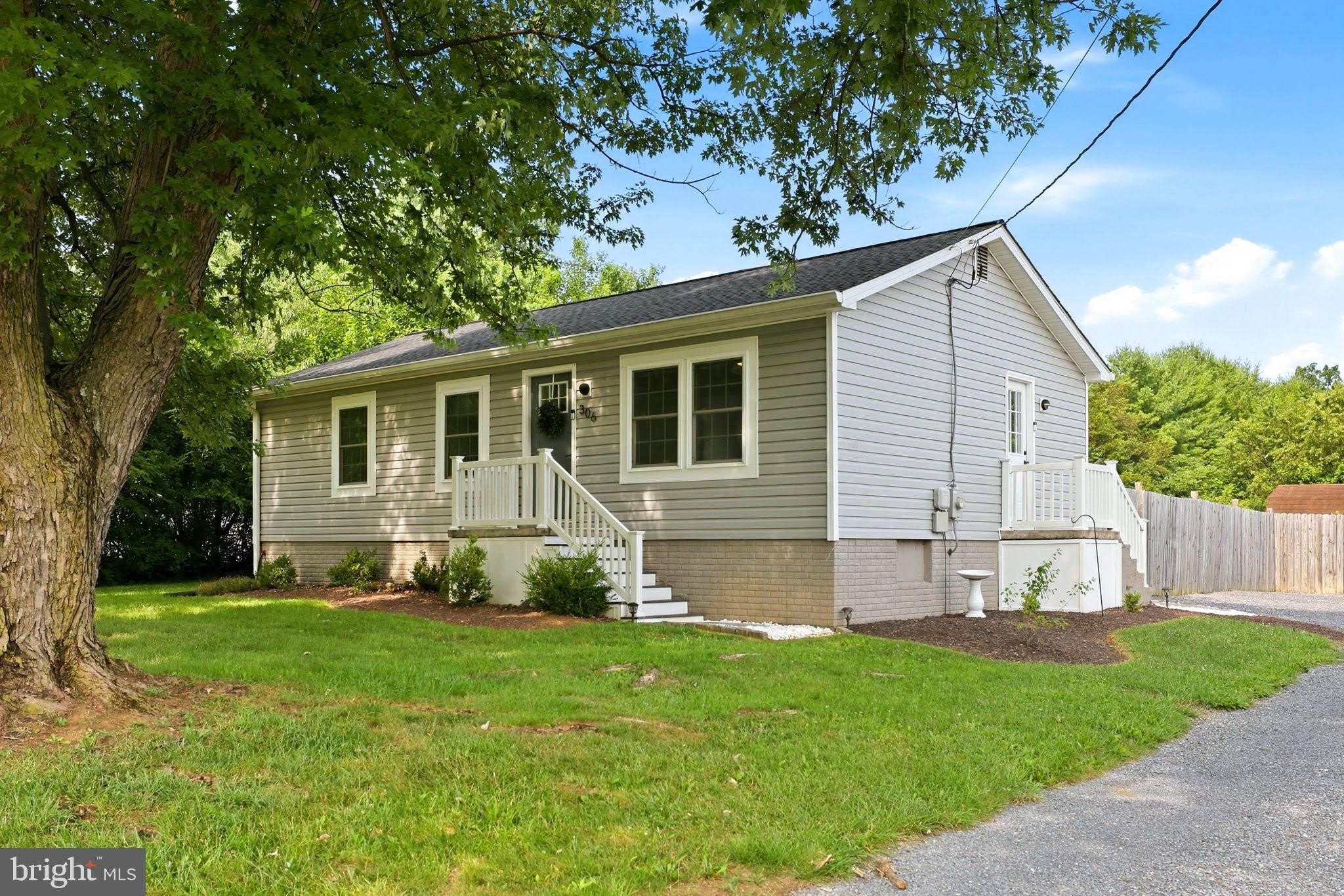 306 FEGAN Road – photo 3