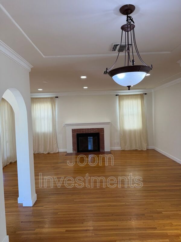 2523 S Bentley Ave – photo 5