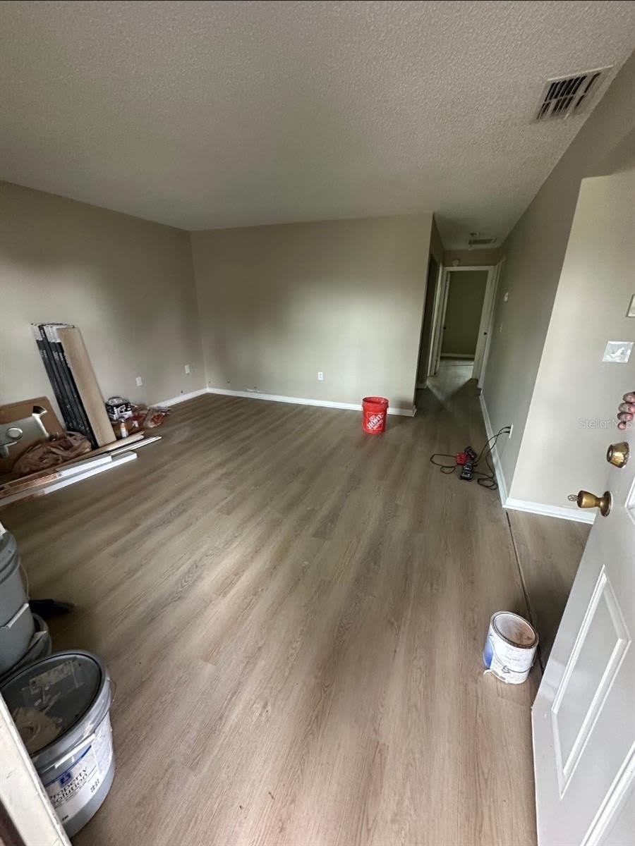 2407 IDLEWILD Street – photo 2
