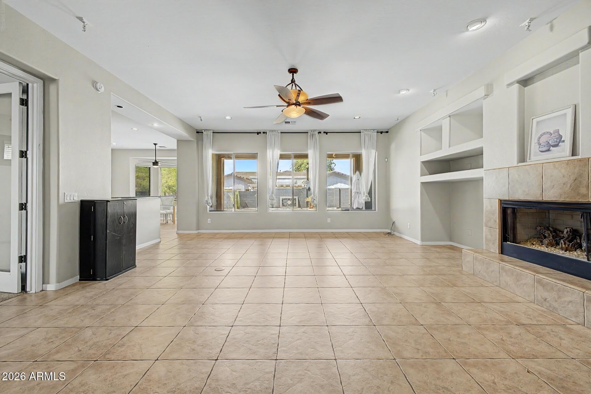 1902 E Desert Lane – photo 2