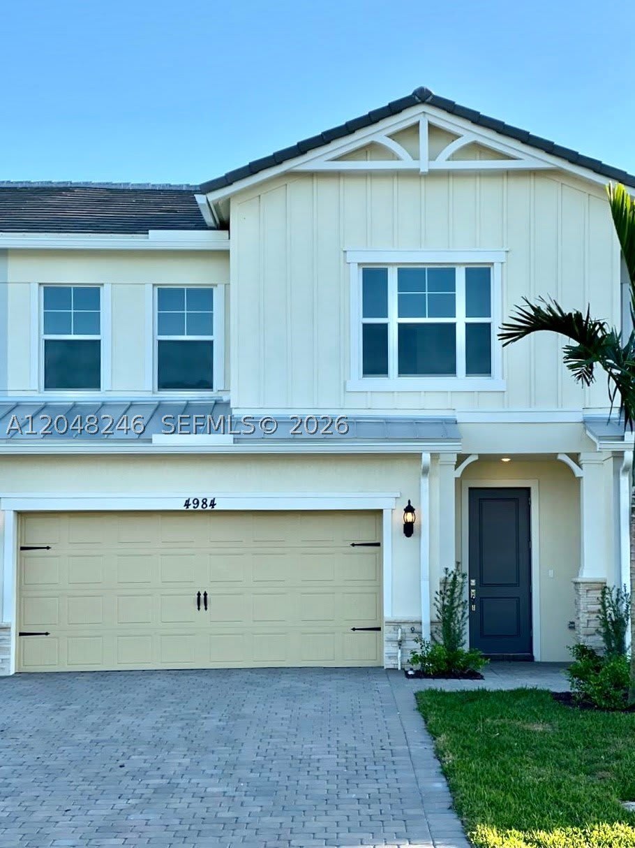 4984 Greenway Dr – photo 3