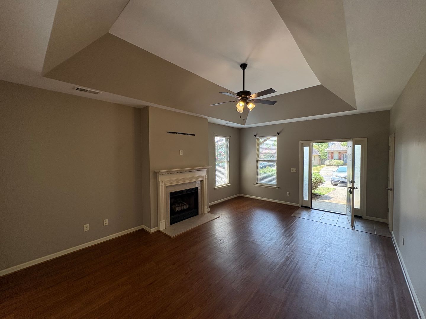 For Rent – photo 2