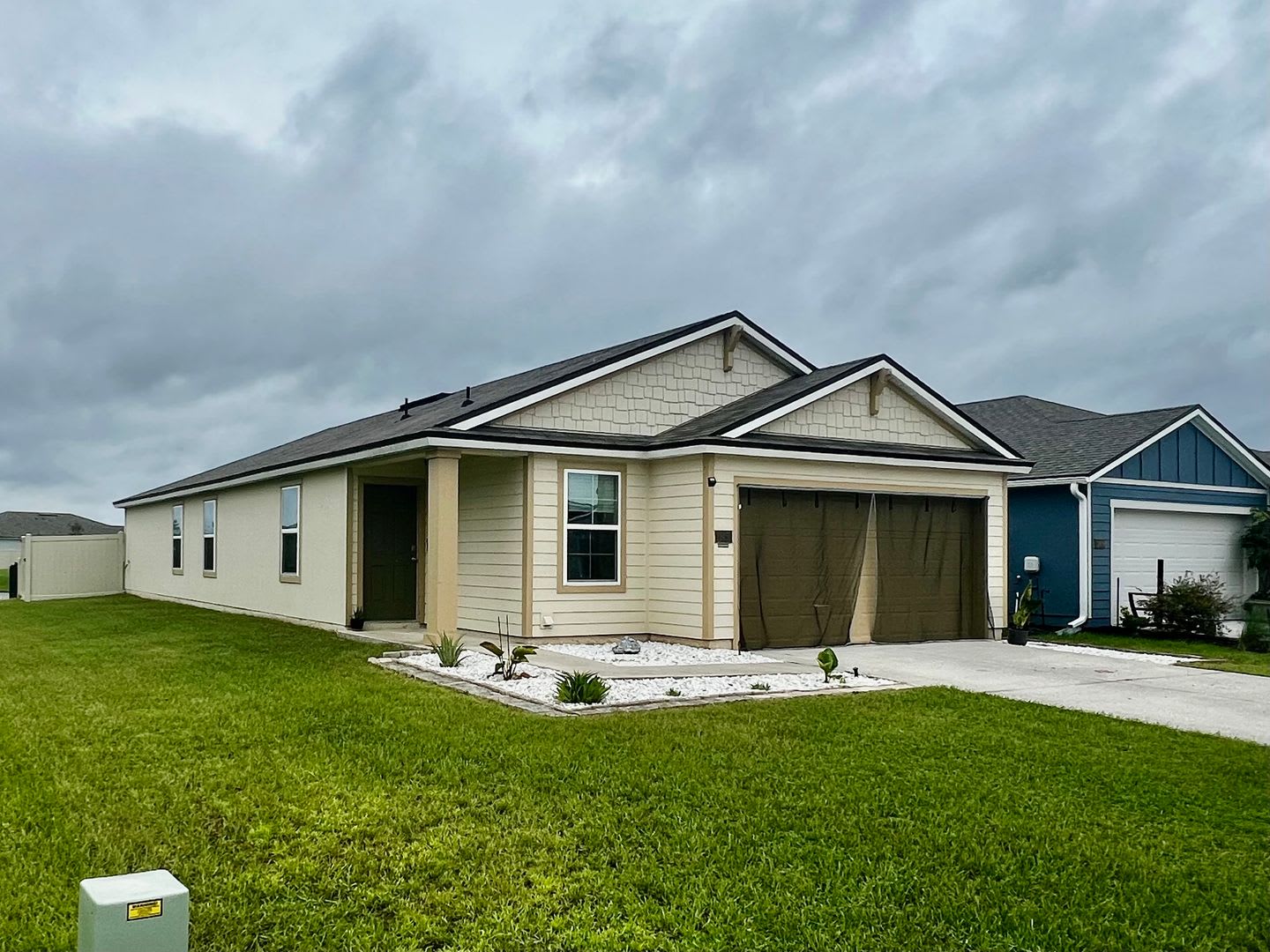 Almost-New 3 Bedroom Rental with Stunning Pond Views in The Arbors! – photo 1