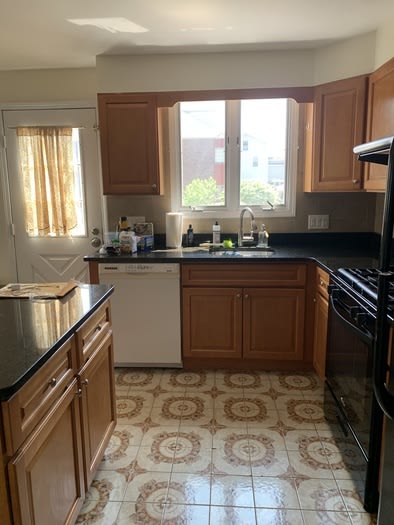 589 Riverside Avenue – photo 3