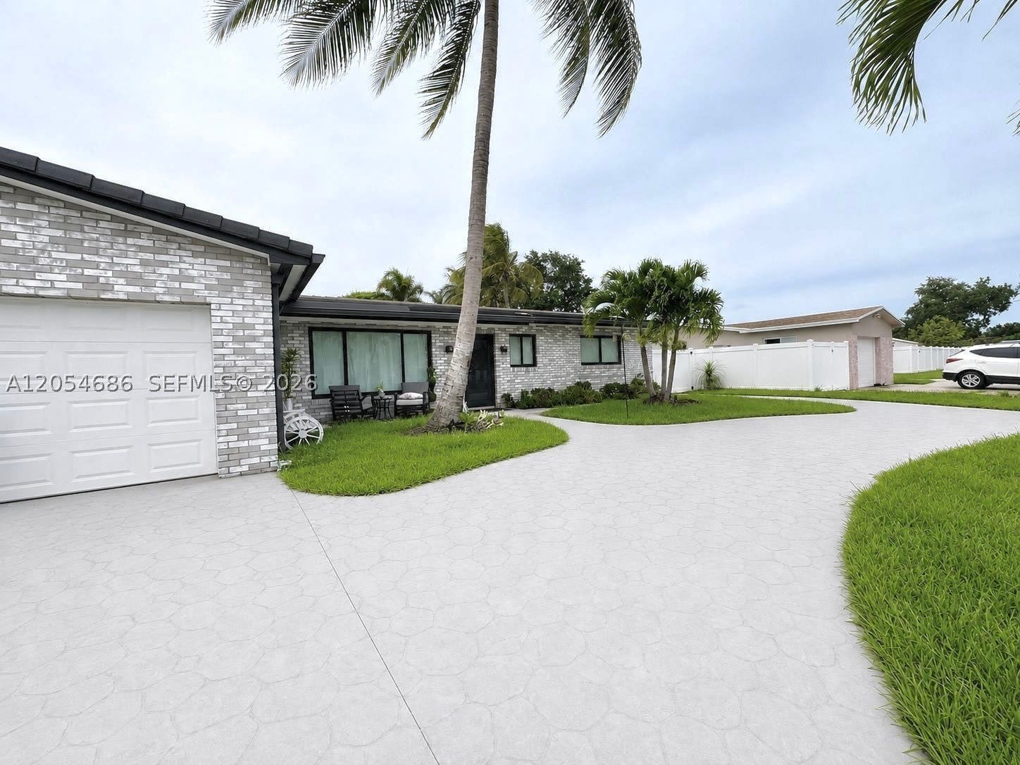8641 Nw 19Th St – photo 1