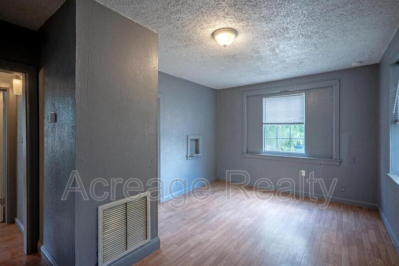 1526 W 22nd St – photo 4
