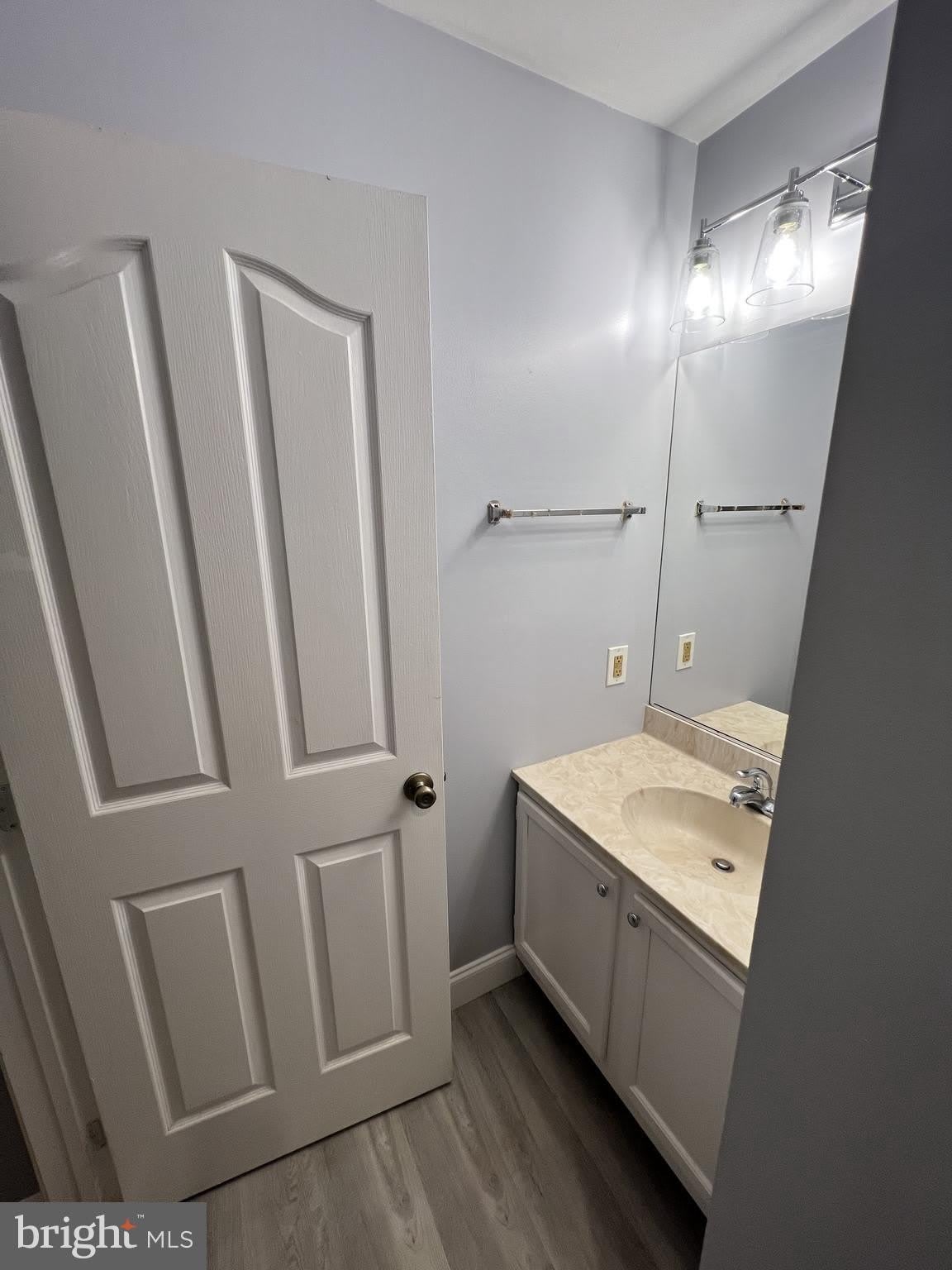 1104 WATERS EDGE Drive – photo 5