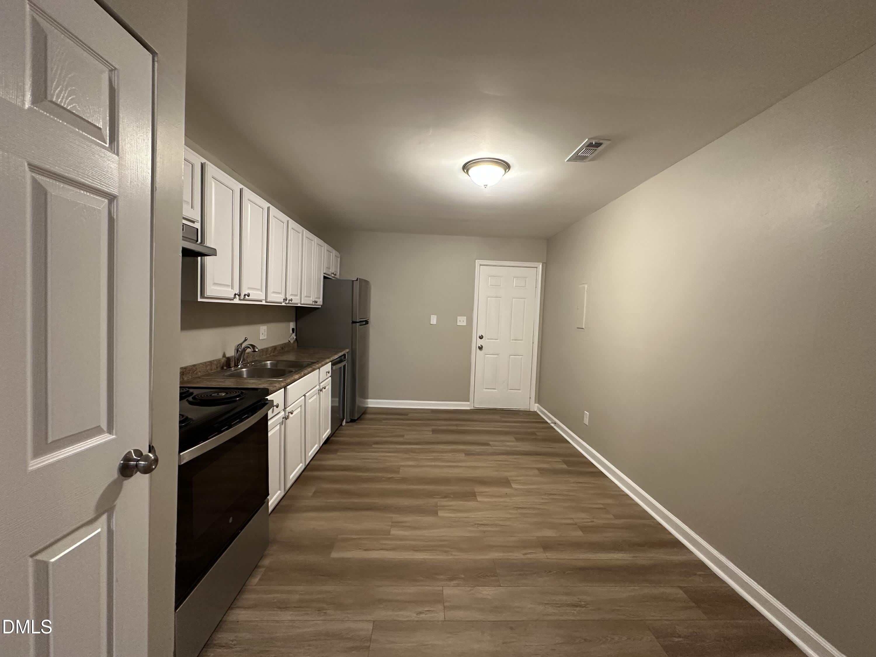 1113 Upchurch Street – photo 5
