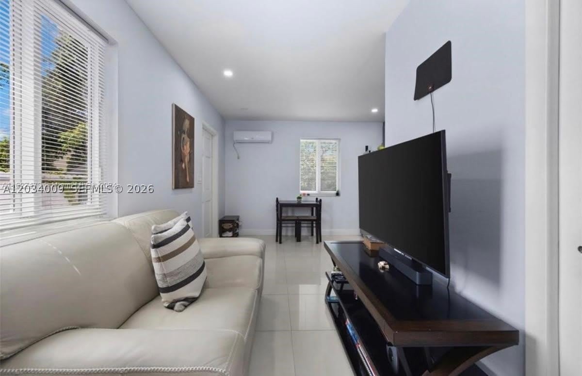 6010 NW 38th St – photo 2