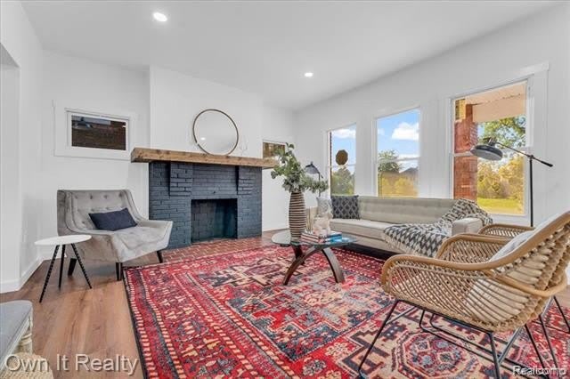 1972 Virginia Park Street – photo 4
