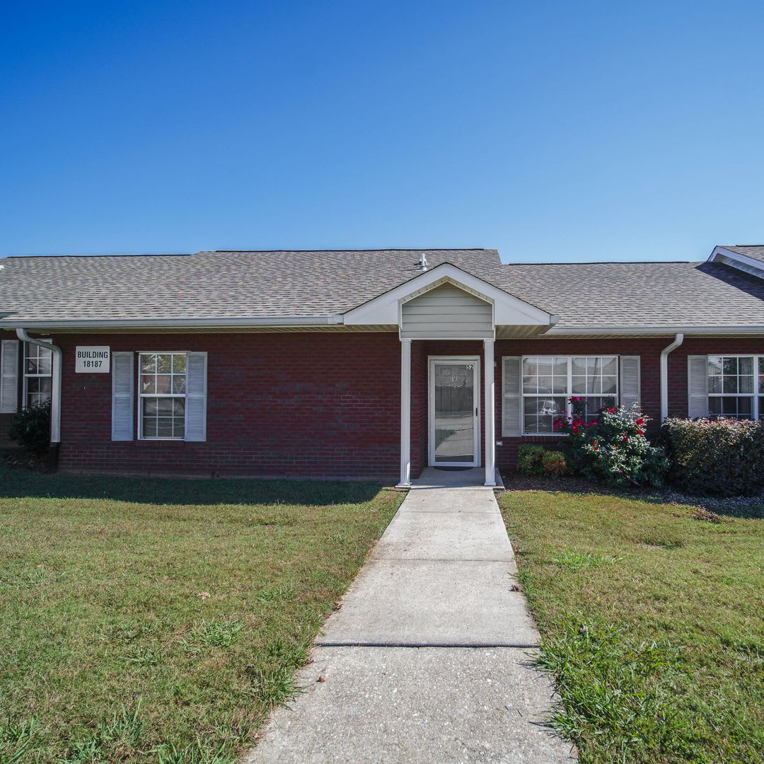Single Level Villas****** Rent $924/month*********Hartselle – photo 1