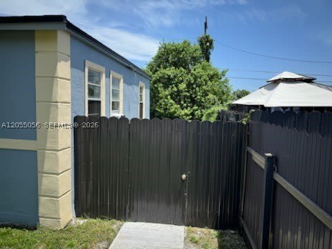 863 NW 139th St – photo 2