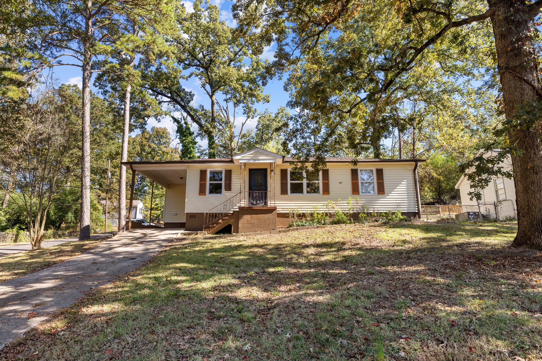 1153 Linwood Street – photo 2