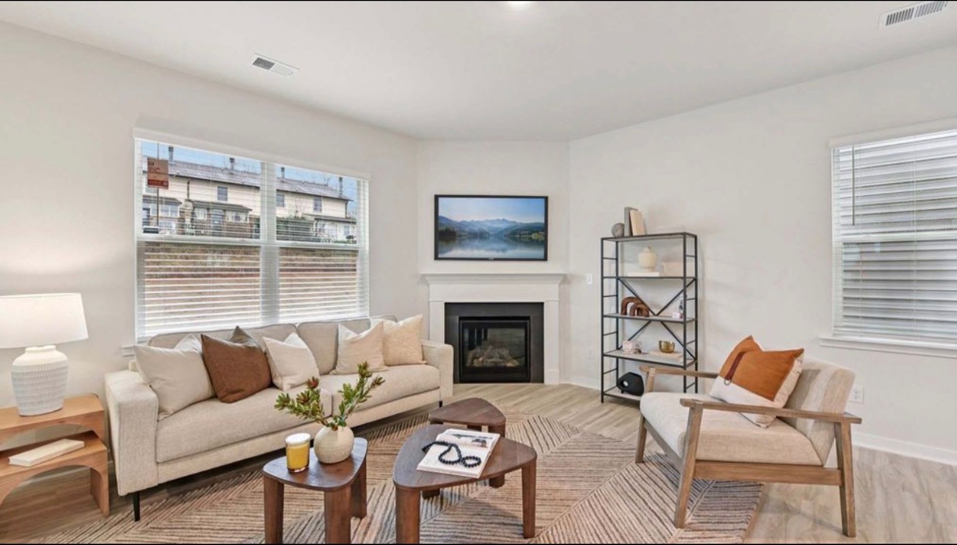 Brand New Spacious Floorplan – photo 5