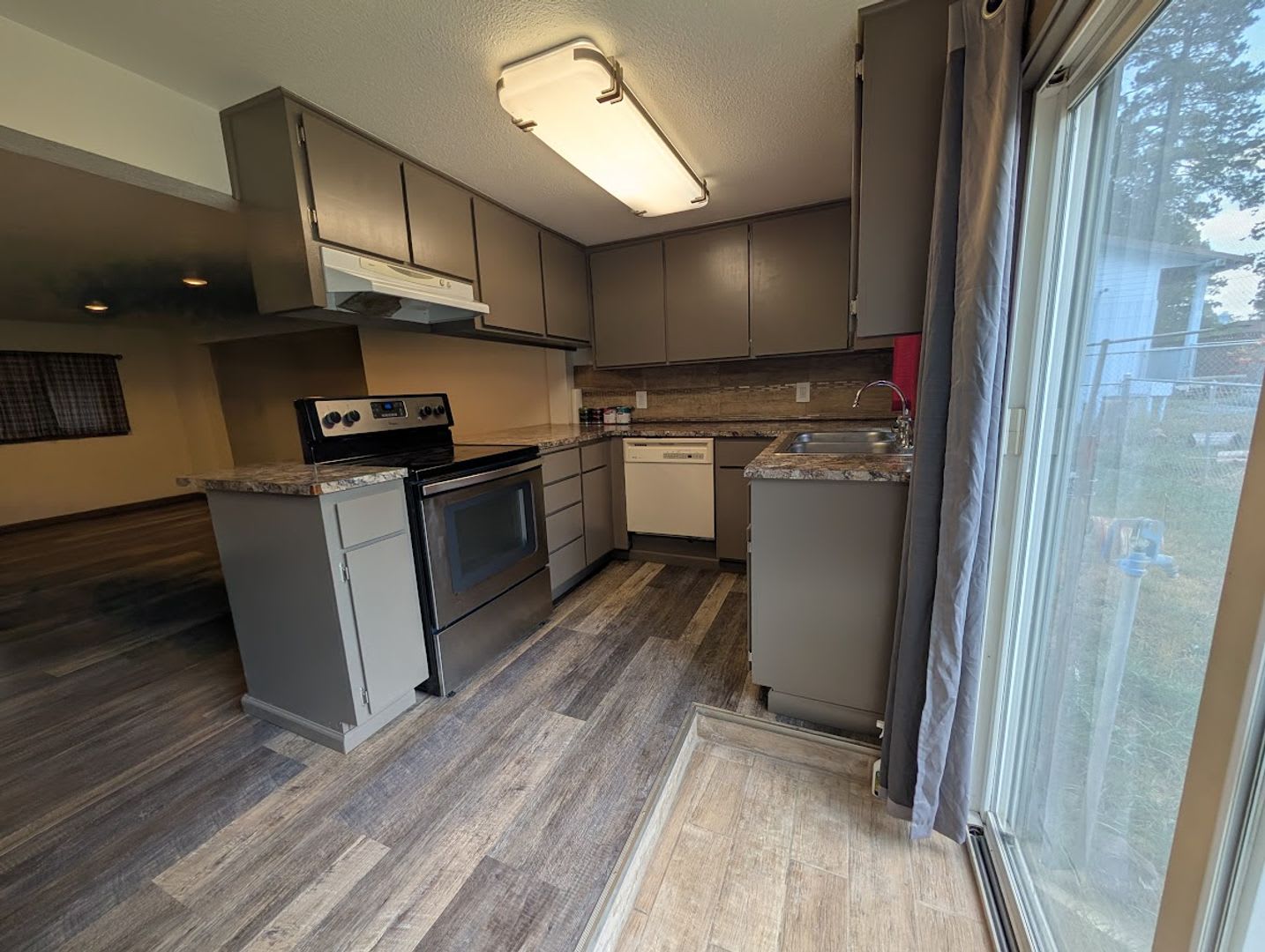 2 Bedroom 1 Bath Winchester House – photo 1