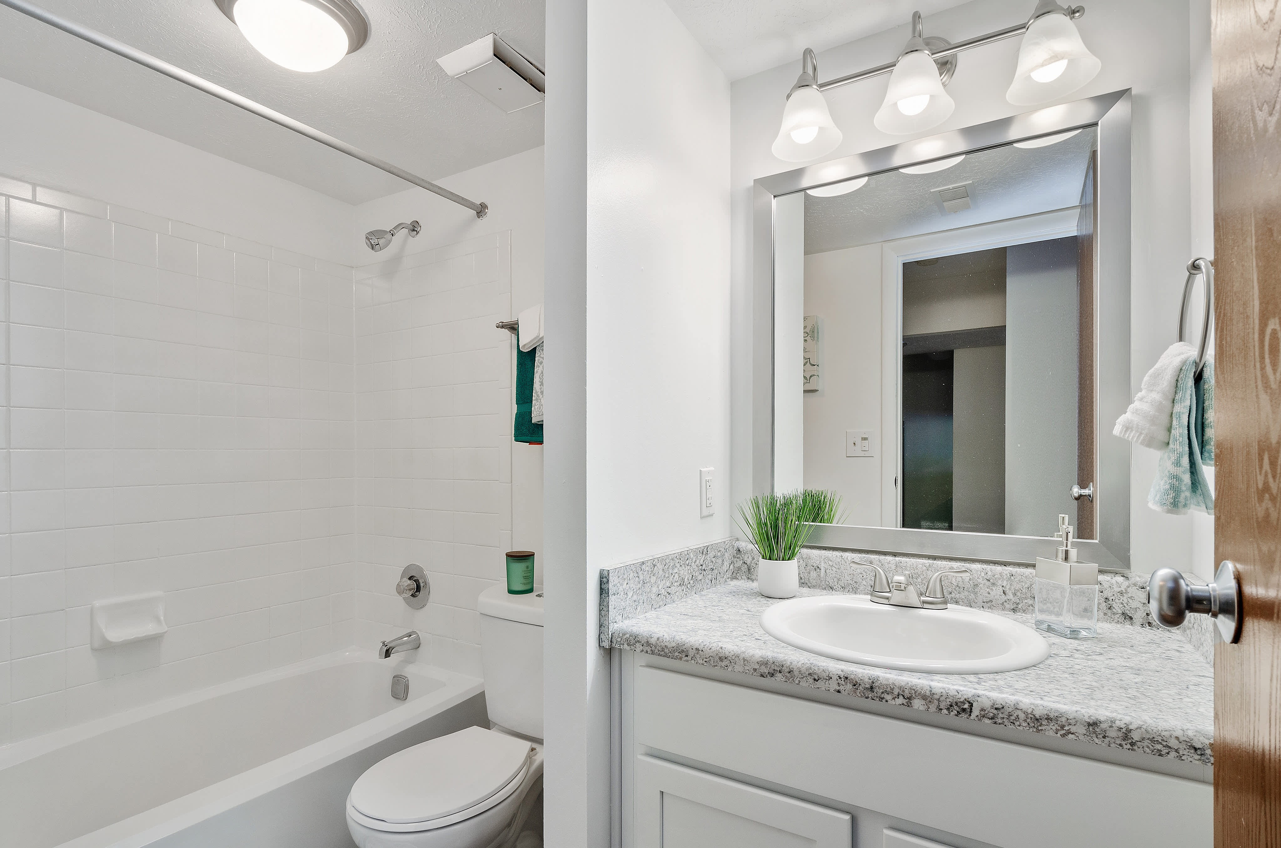 Fisherman's Village Apartments – photo 3