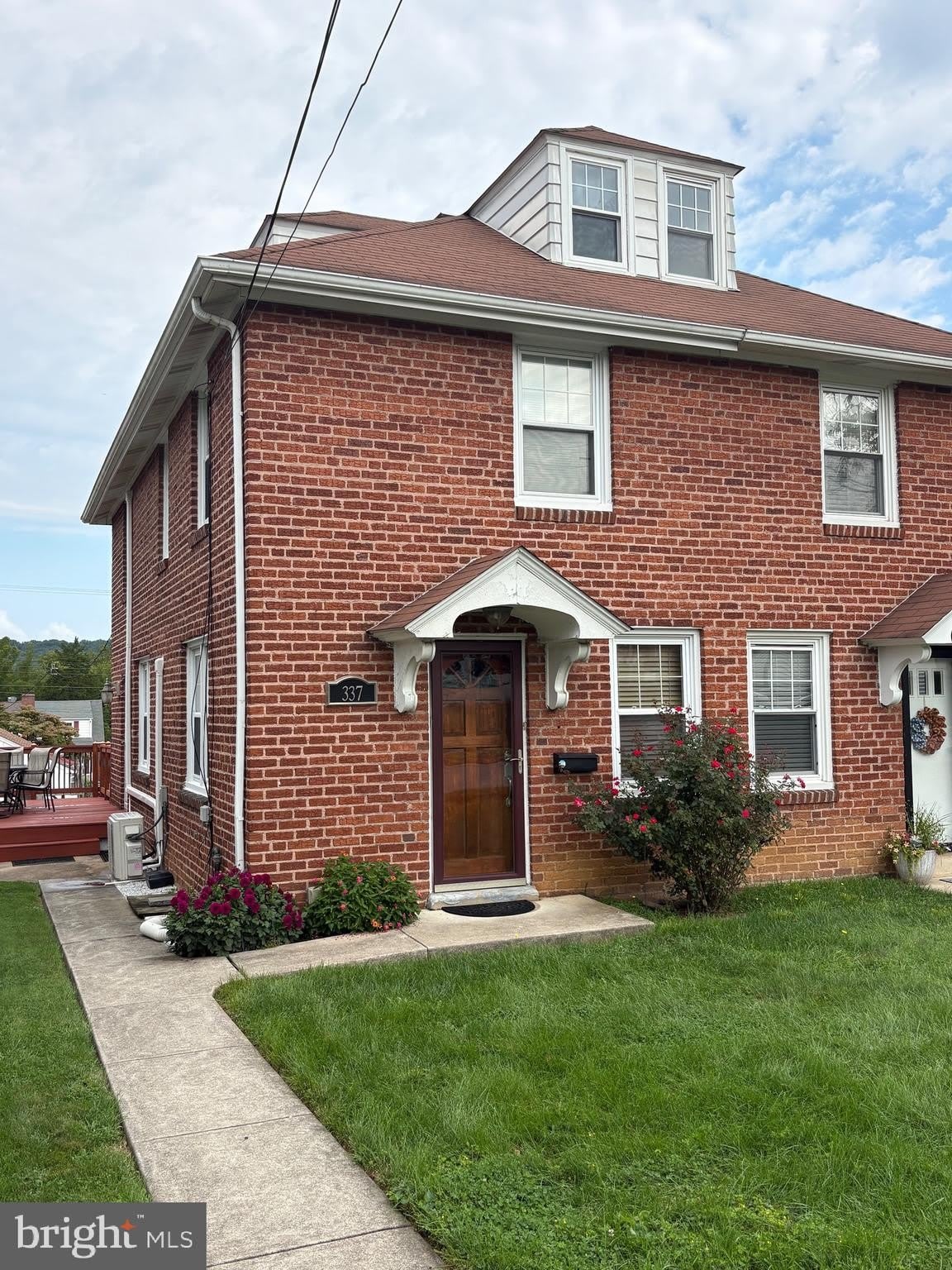 337 W Pennsylvania Avenue – photo 2